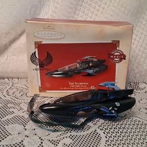 2003 Hallmark Star Trek Scorpion Ornament - Black and Silver